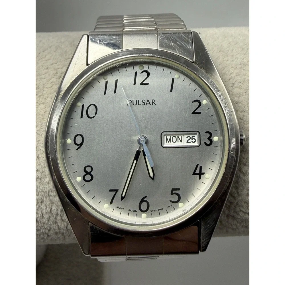 Pulsar V733-9A40 New Battery Mens Watch 36MM 7